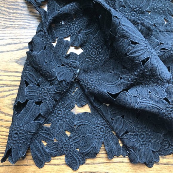 SIGNATURE 8 Black Lace Racerback Crop Top - Picture 4 of 8